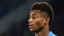 David Neres tem contrato no time italiano até o meio de 2028.