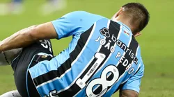 João Pedro, lateral-direito do Grêmio em partida pelo campeonato brasileiro (Foto: Pedro H. Tesch/Getty Images)