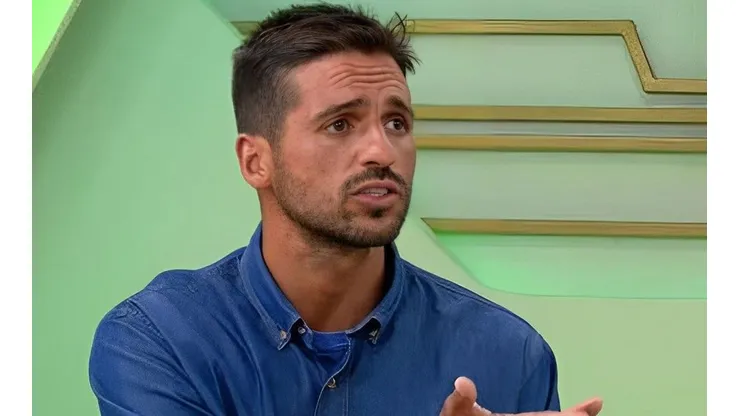 Venê Casagrande confirmou que zagueiro está de saída do Mengão na virada do ano - Foto: Reprodução/SBT.