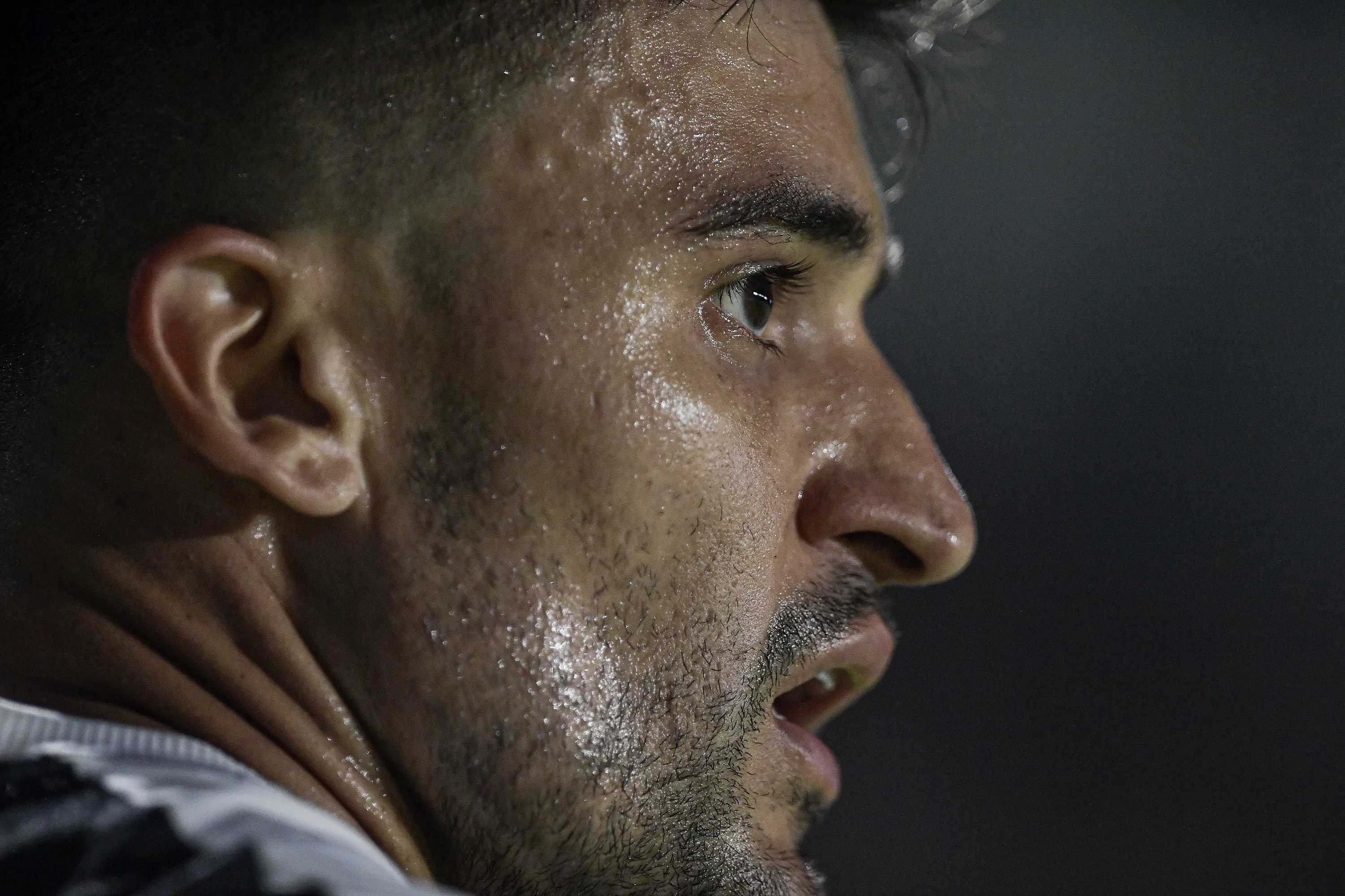 Victor Luís, com idade mais avançada e pouco espaço em 2025, tem futuro indefinido e pode não permanecer – Foto: Thiago Ribeiro/AGIF