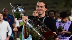 Filipe Luís chega a sete conquistas e se aproxima de "Top3" treinadores em títulos no Brasil