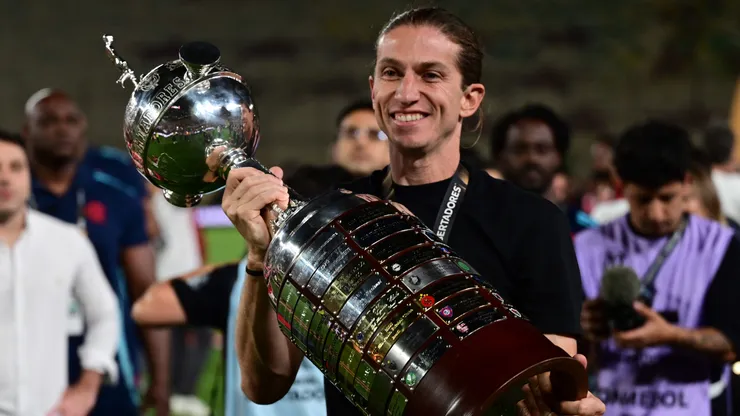 Filipe Luís chega a sete conquistas e se aproxima de "Top3" treinadores em títulos no Brasil