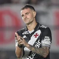 Diretor do Vasco explica situação de Vegetti e nega propostas