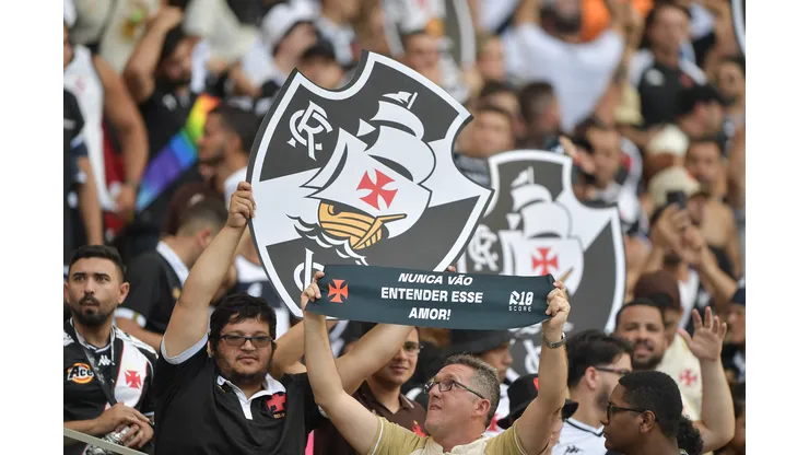 RJ - RIO DE JANEIRO - 21/12/2025 - COPA DO BRASIL 2025, VASCO X CORINTHIANS - Torcida do Vasco durante partida contra Corinthians no estadio Maracana pelo campeonato Copa Do Brasil 2025. Foto: Thiago Ribeiro/AGIF