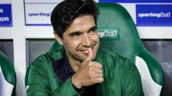 Abel Ferreira, técnico do Palmeiras, durante partida contra o Santos no estadio Arena Allianz Parque pelo campeonato Brasileiro A 2025. Foto: Fabio Giannelli/AGIF
