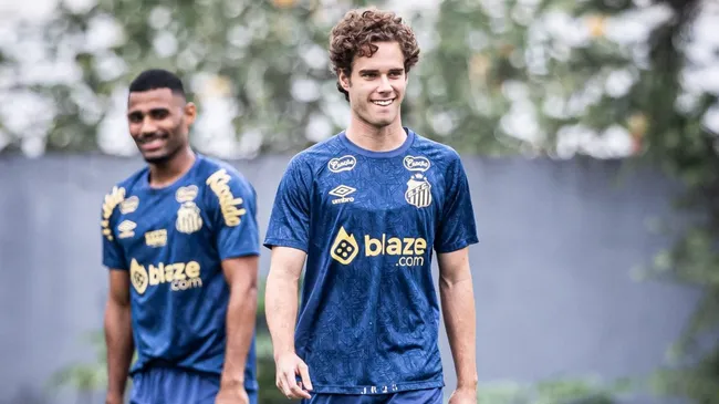 Bernardo Paias encara última Copinha pelo Santos e fala abertamente sobre chance de título – Foto: Santos FC