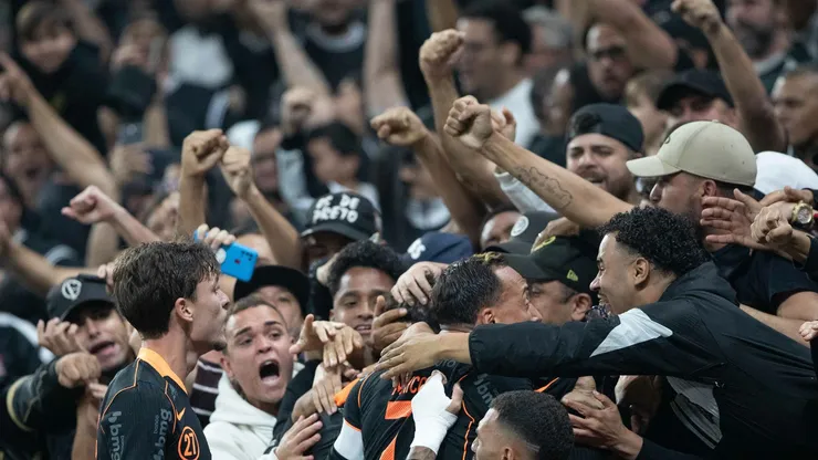 Ranking de público mostra Corinthians à frente, Palmeiras na cola e Rio em baixa - Foto Joisel AmaralAGIF