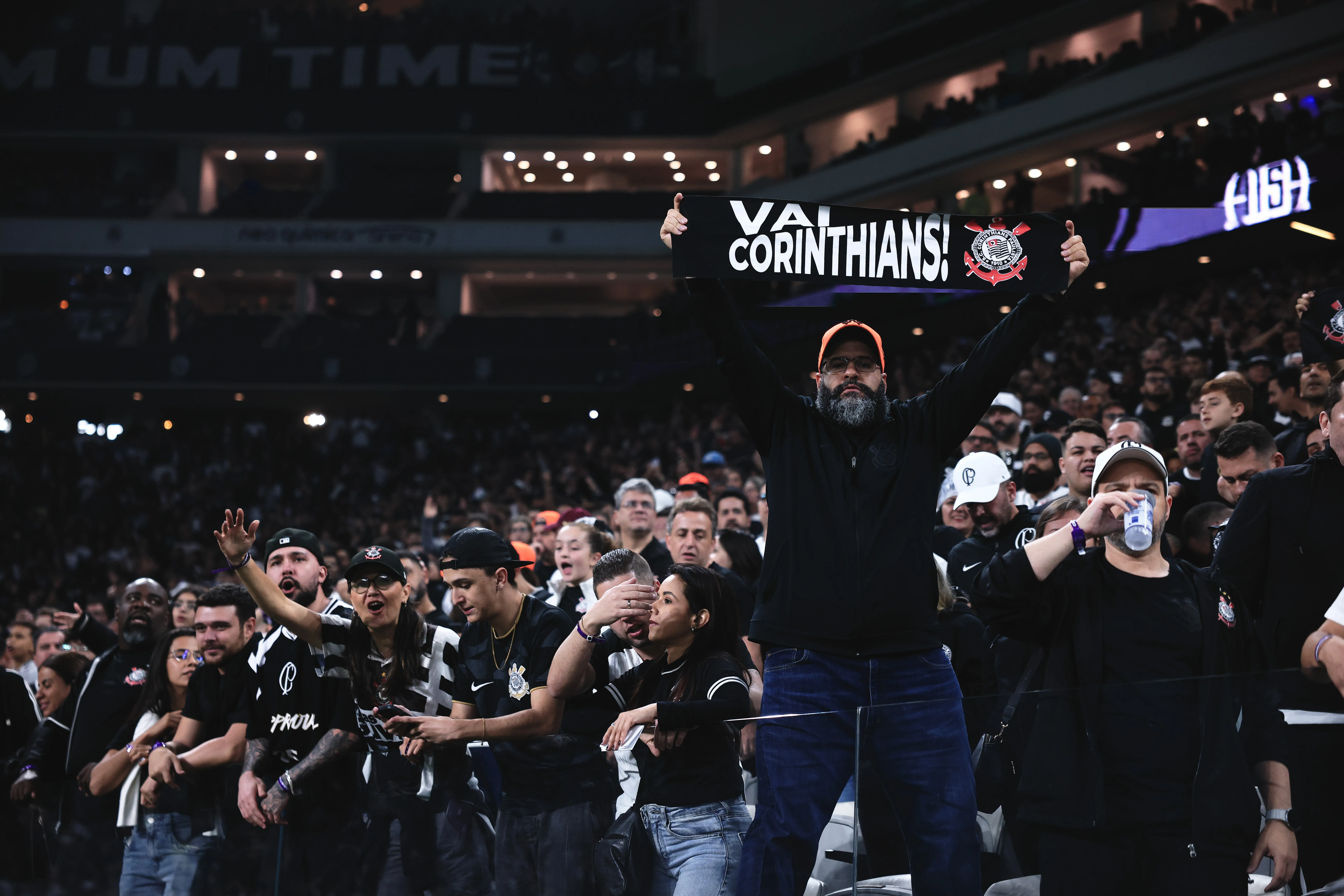 SP – SAO PAULO – 31/08/2025 – BRASILEIRO A 2025, CORINTHIANS X PALMEIRAS – Torcida do Corinthians durante partida contra Palmeiras no estadio Arena Corinthians pelo campeonato Brasileiro A 2025. Foto: Ettore Chiereguini/AGIF