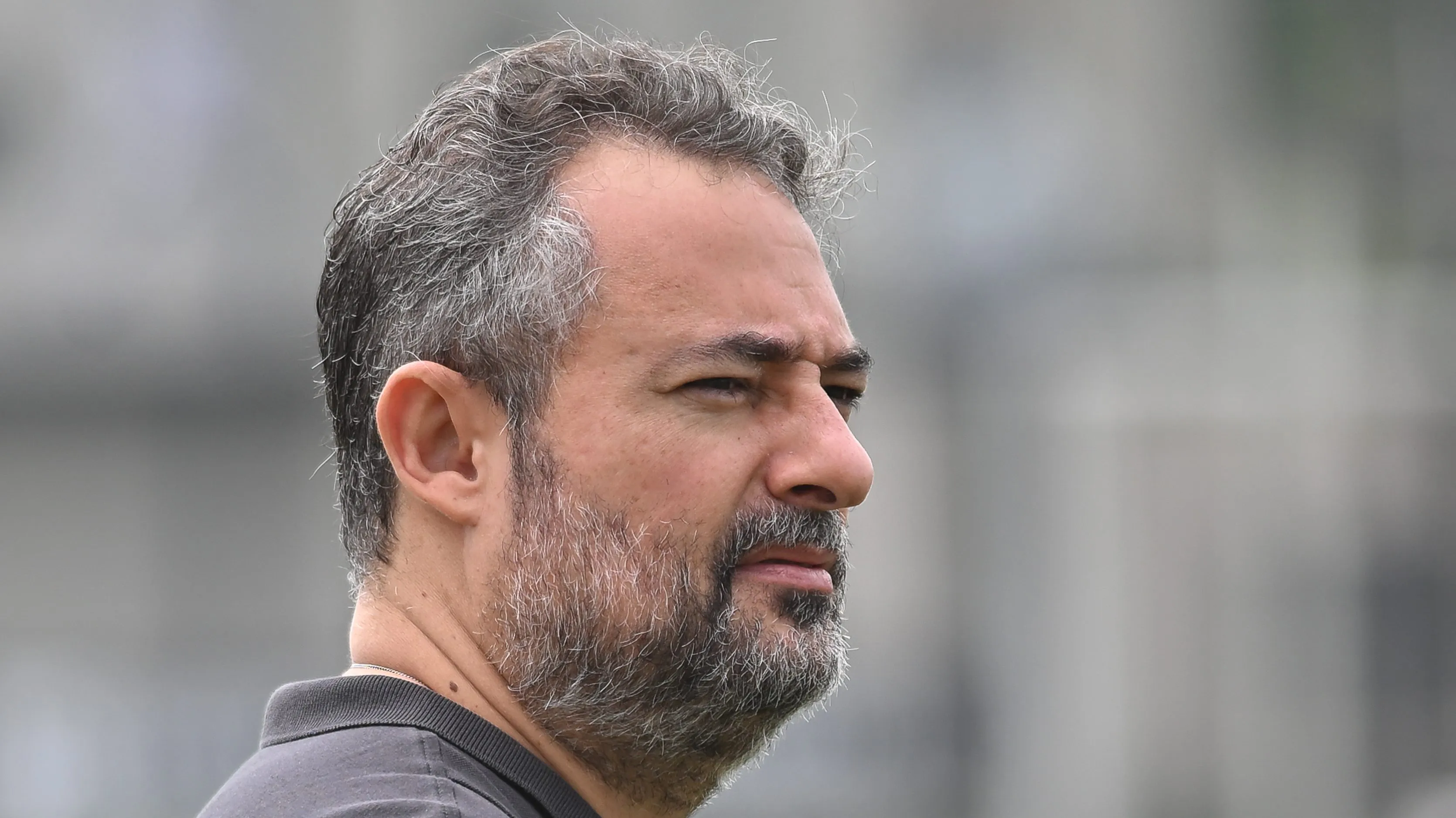 Foto: Jota Erre/AGIF – Mattos fecha venda do ‘Búfalo’ no mercado da bola.