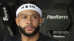 Depay durante partida na Neo Química Arena.