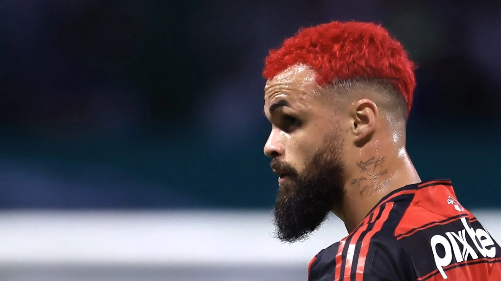 Foto: Marcello Zambrana/AGIF – Michael e nem Cebola devem reforçar o elenco alvinegro em 2026.