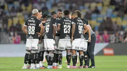 Jogadores do Vasco antes na partida contra Fluminense no estadio Maracana pelo campeonato Copa Do Brasil 2025. Foto: Thiago Ribeiro/AGIF