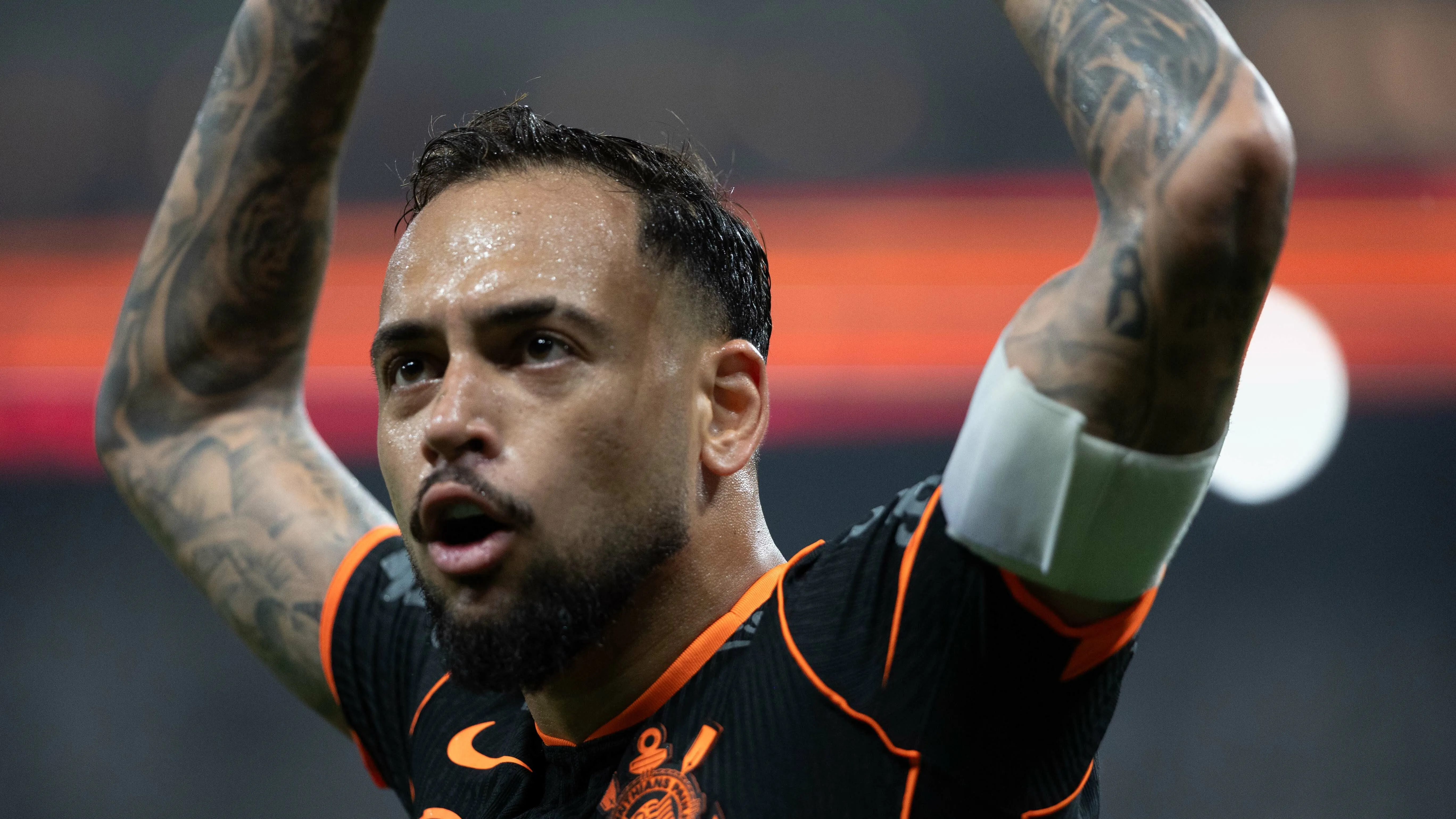 MAYCON Jogador do Corinthians comemoram vitoria ao final da partida contra o Atletico-MG no estadio Arena Corinthians pelo campeonato Brasileiro A 2025. Foto: Joisel Amaral/AGIF