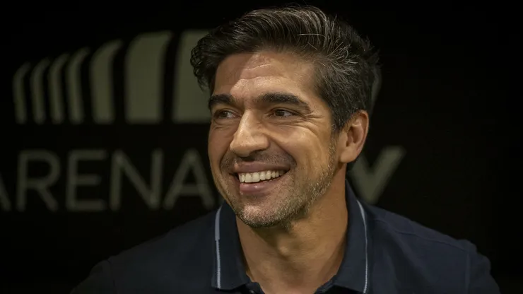 Abel Ferreira fica no Alviverde em 2026