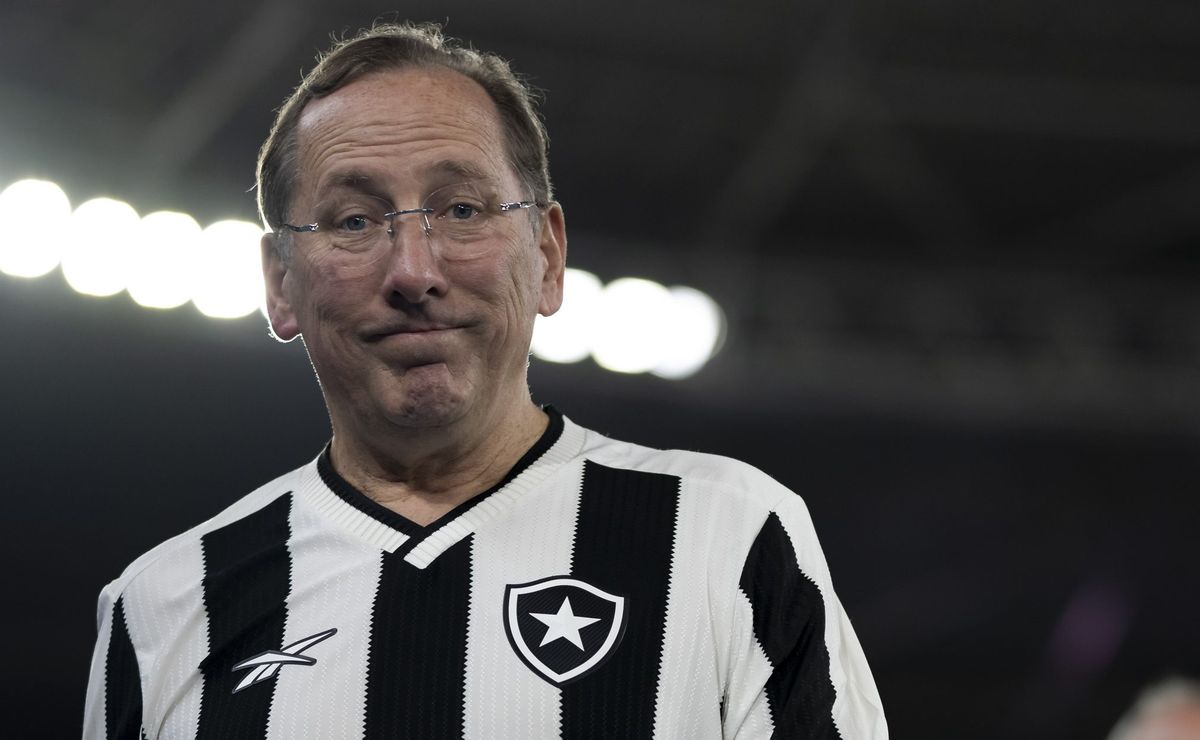 Botafogo prepara chapéu em Flamengo ao negociar pré-contrato com o goleiro Andrew, alvo de José Boto