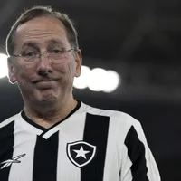 Botafogo mira chapéu em Flamengo ao negociar pré-contrato com Andrew