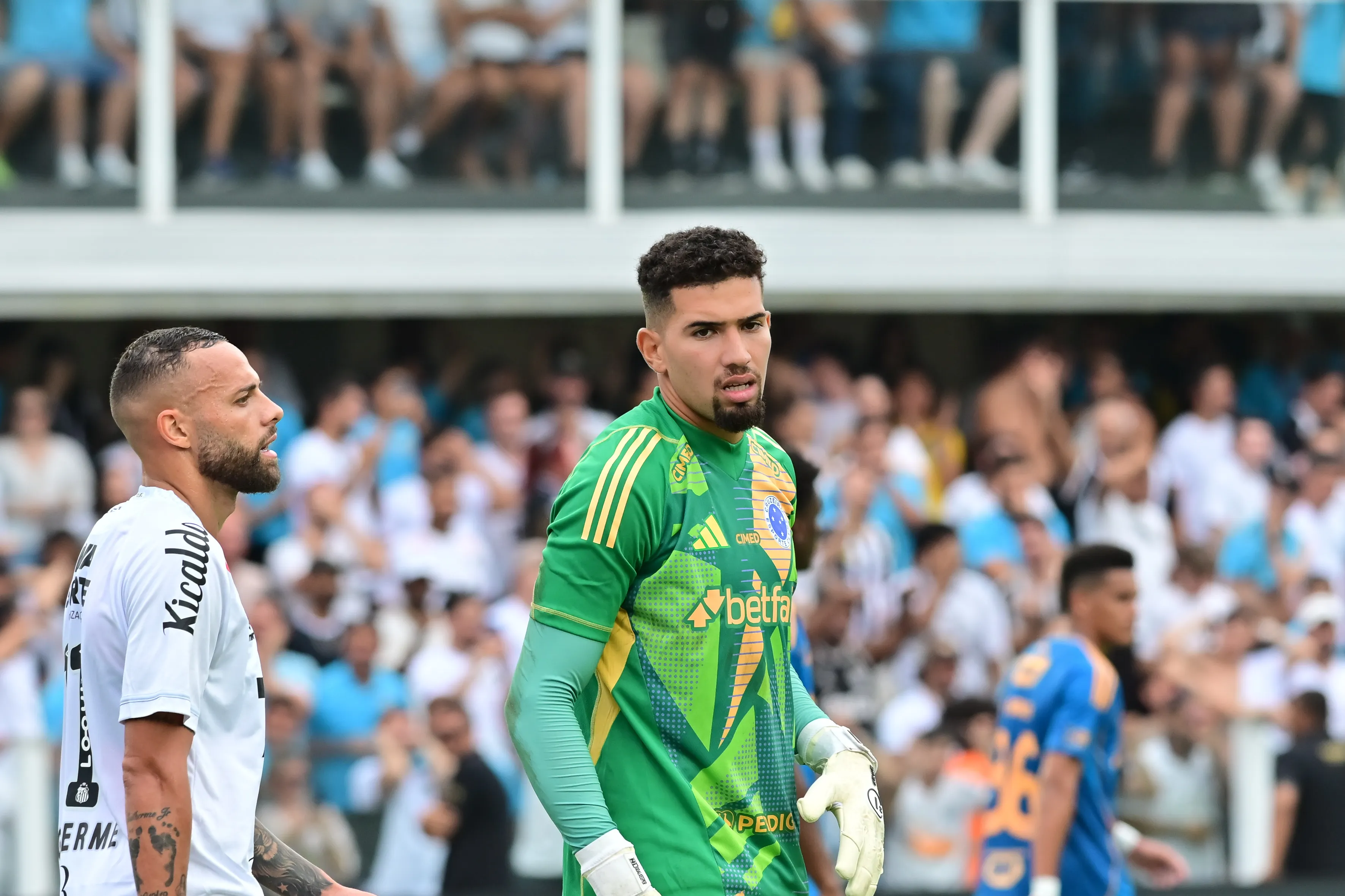 Léo Aragão atuou na última partida do Cruzeiro pelo Brasileirão 2025. Foto: Jota Erre/AGIF