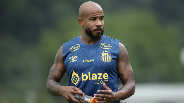Patrick durante treino nos tempos de Santos. Foto: Reinaldo Campos/AGIF