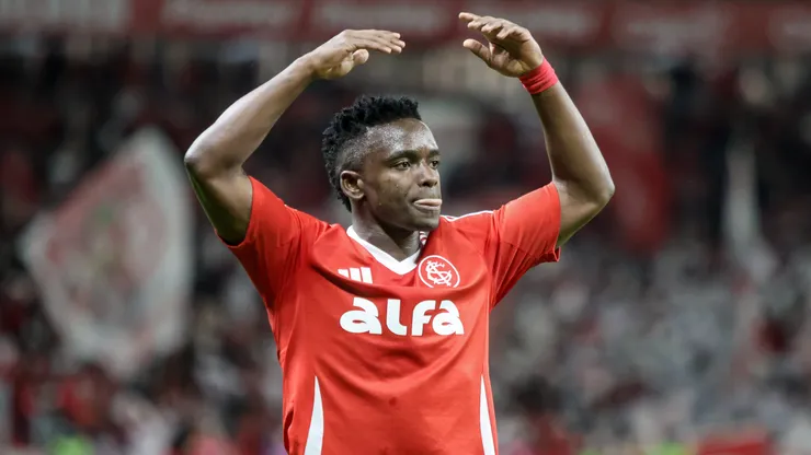 Johan Carbonero jogador do Internacional comemora seu gol durante partida contra o Fluminense no estadio Beira-Rio pelo campeonato Copa Do Brasil 2025. Foto: Lucas Gabriel Cardoso/AGIF