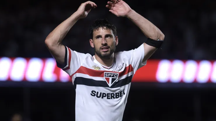 Calleri está recuperado de lesão. Foto: Marcello Zambrana/AGIF