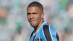 Esteves jogador do Gremio durante partida contra o Juventude no estadio Alfredo Jaconi pelo campeonato Gaucho 2025. Foto: Liamara Polli/AGIF