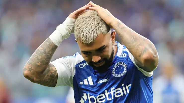 Gabigol chega ao Santos após decepcionar com a camisa do Cruzeiro