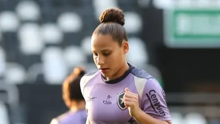 Duda Basílio em treinamento pelo Botafogo