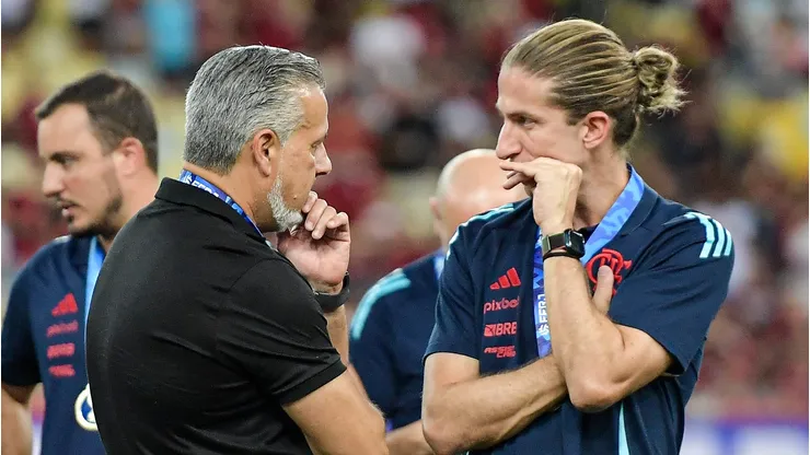 José Boto trabalha com Filipe Luís para buscar reforços