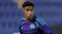 Tetê durante partida pelo clube grego. Foto: Carl Recine/Getty Images