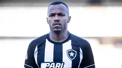Marlon Freitas em campo pelo Botafogo. Foto: Abner Dourado/AGIF