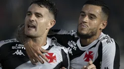 Vegetti e Coutinho em ação pelo Vasco - Foto: Jorge Rodrigues/AGIF