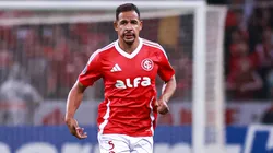 Fernando jogador do Internacional durante partida contra o Bahia no estadio Beira-Rio pelo campeonato Copa Libertadores 2025. Foto: Maxi Franzoi/AGIF