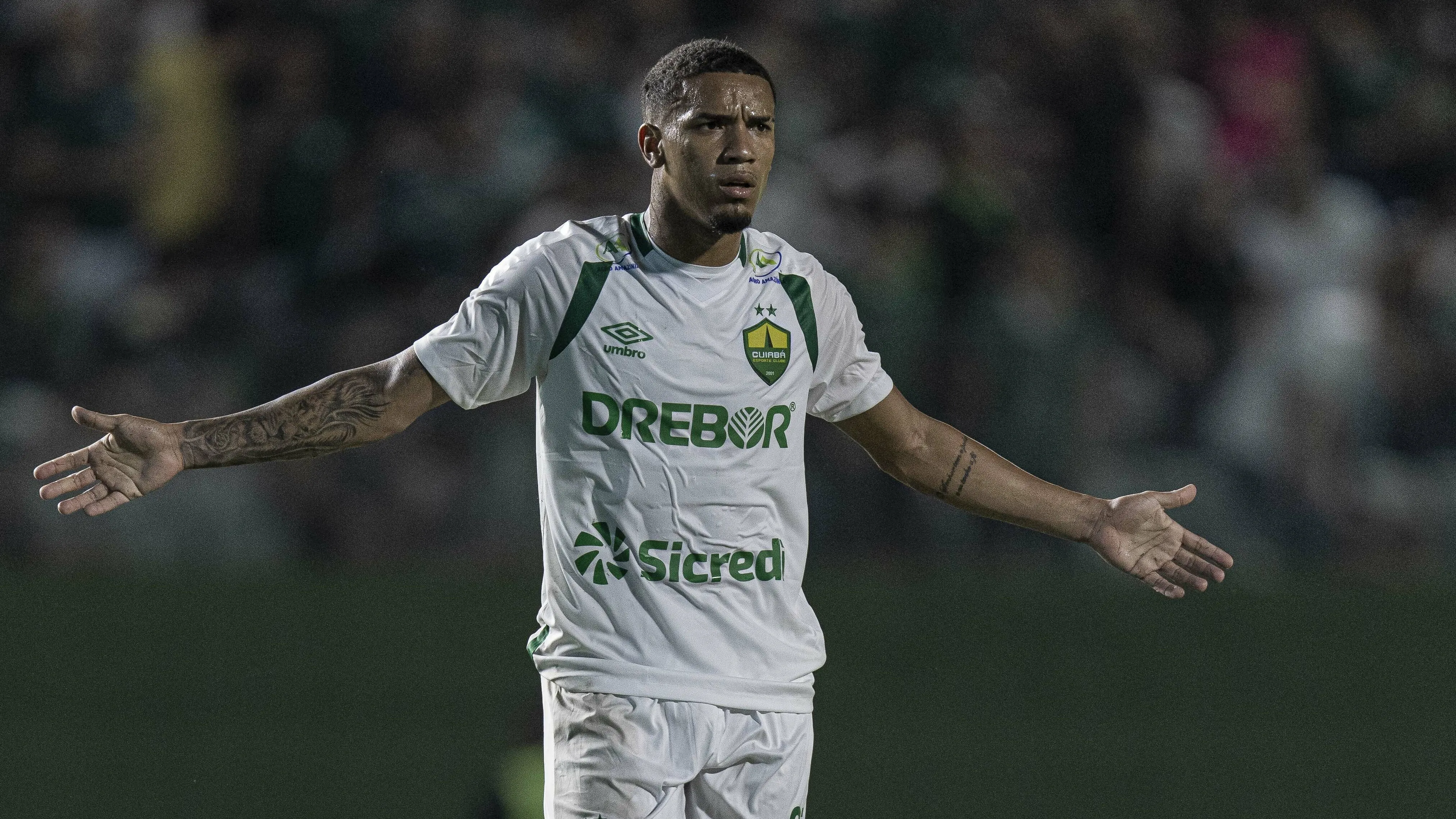 Denilson  jogador do Cuiaba durante partida contra o Goias no estadio Serrinha pelo campeonato Copa Do Brasil 2024. Foto: Heber Gomes/AGIF