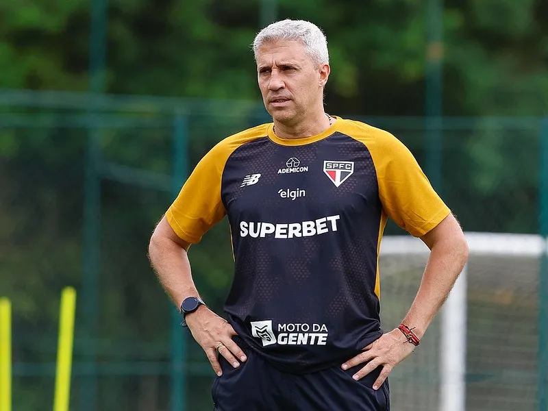 O técnico Hernán Crespo comandou o treino no São Paulo. Foto: Rubens Chiri/São Paulo FC