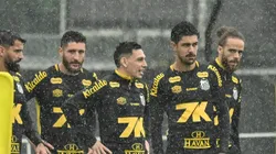 Atletas do Peixe durante treino no CT Rei Pelé;. Foto: Jota Erre/AGIF