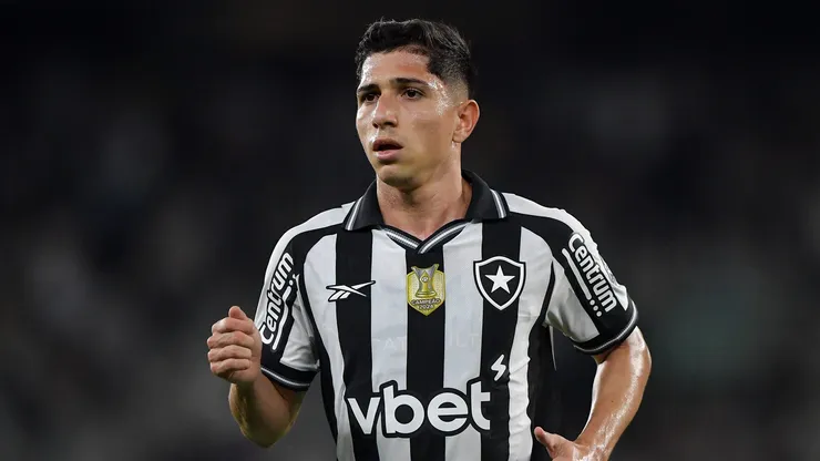 RJ - RIO DE JANEIRO - 11/09/2025 - COPA DO BRASIL 2025, BOTAFOGO X VASCO - Savarino jogador do Botafogo durante partida contra o Vasco no estadio Engenhao pelo campeonato Copa Do Brasil 2025. Foto: Thiago Ribeiro/AGIF