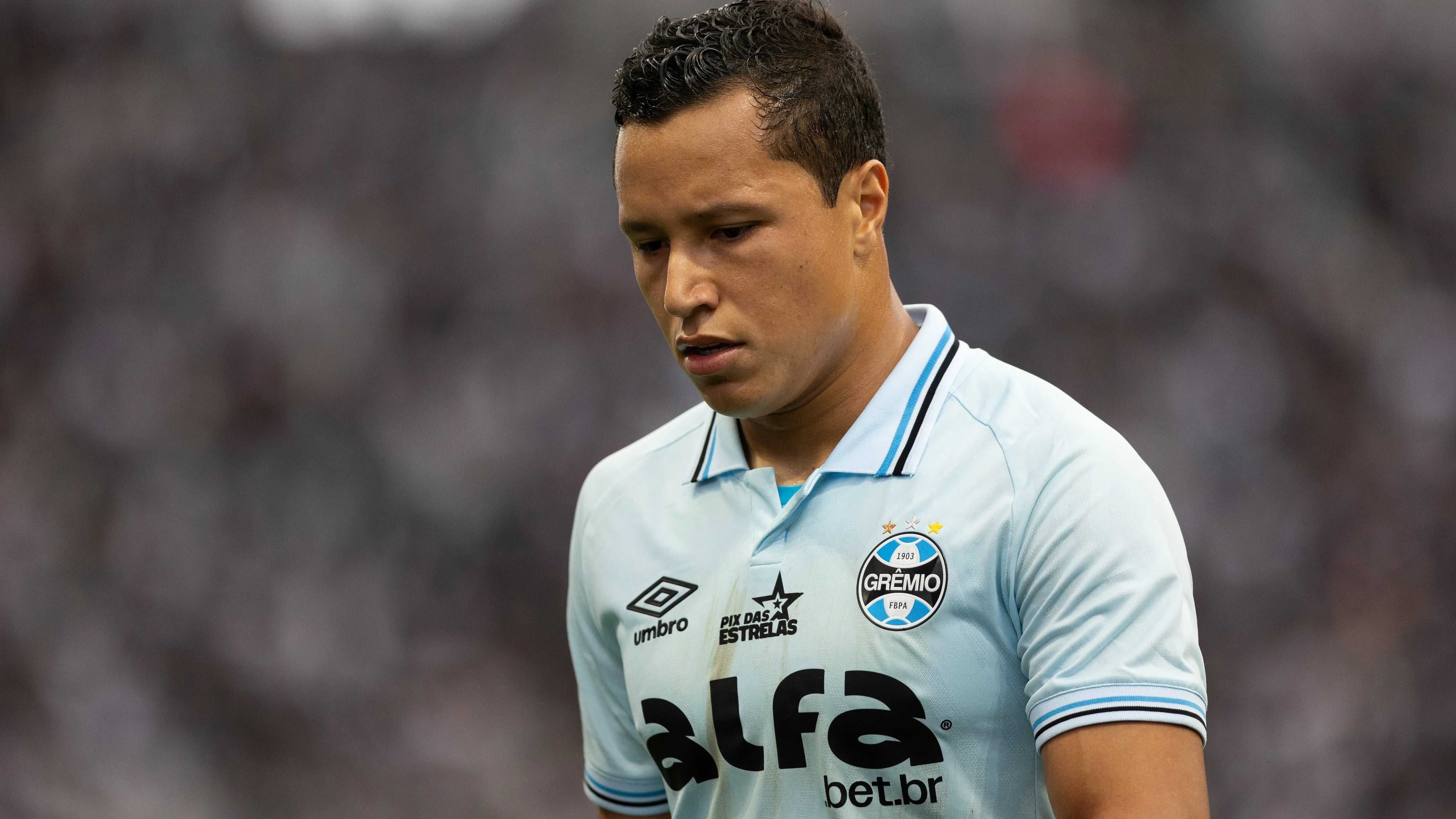 SP – SAO PAULO – 02/11/2025 – BRASILEIRO A 2025, CORINTHIANS X GREMIO – MARLON jogador do Gremio lamenta durante partida contra o Corinthians no estadio Arena Corinthians pelo campeonato Brasileiro A 2025. Foto: Joisel Amaral/AGIF