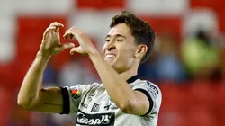 Rodrigo Dourado comemorando gol marcado. Foto: Leopoldo Smith/Getty Images