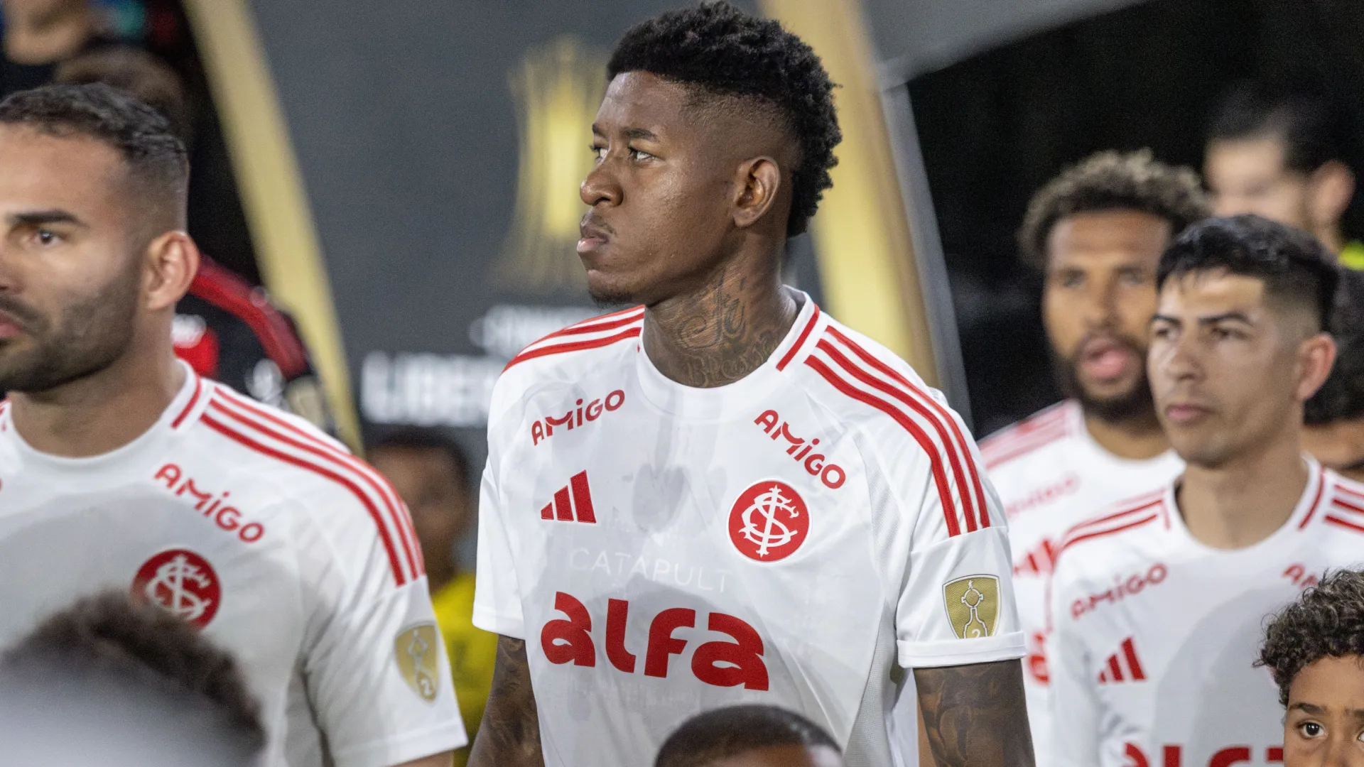 Vitão irá vestir a camisa do Flamengo em 2026 – Foto: Jhony Pinho/AGIF
