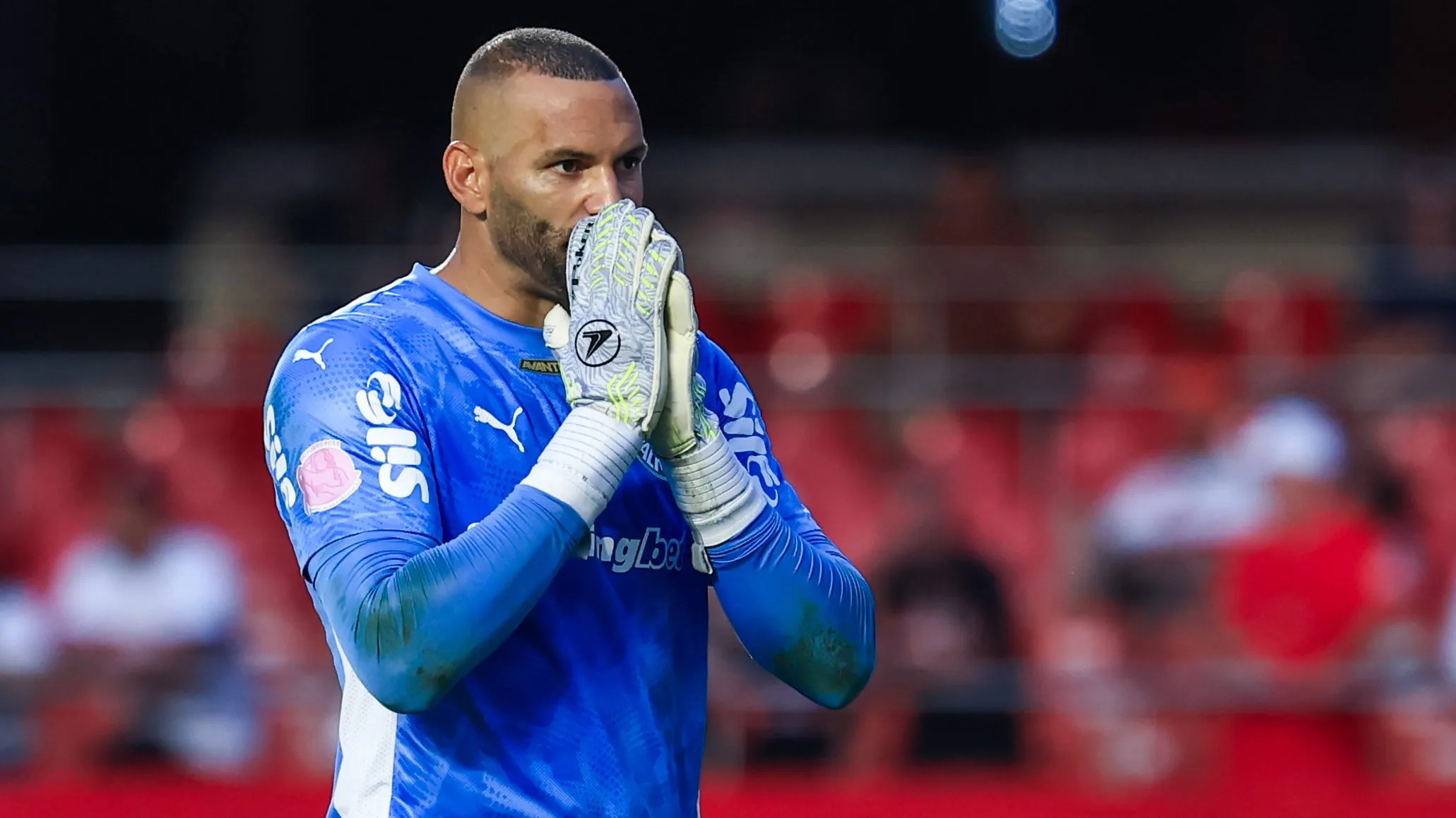 Weverton goleiro do Palmeiras durante partida contra o Sao Paulo no estadio Morumbi pelo campeonato Brasileiro A 2025. Foto: Marcello Zambrana/AGIF