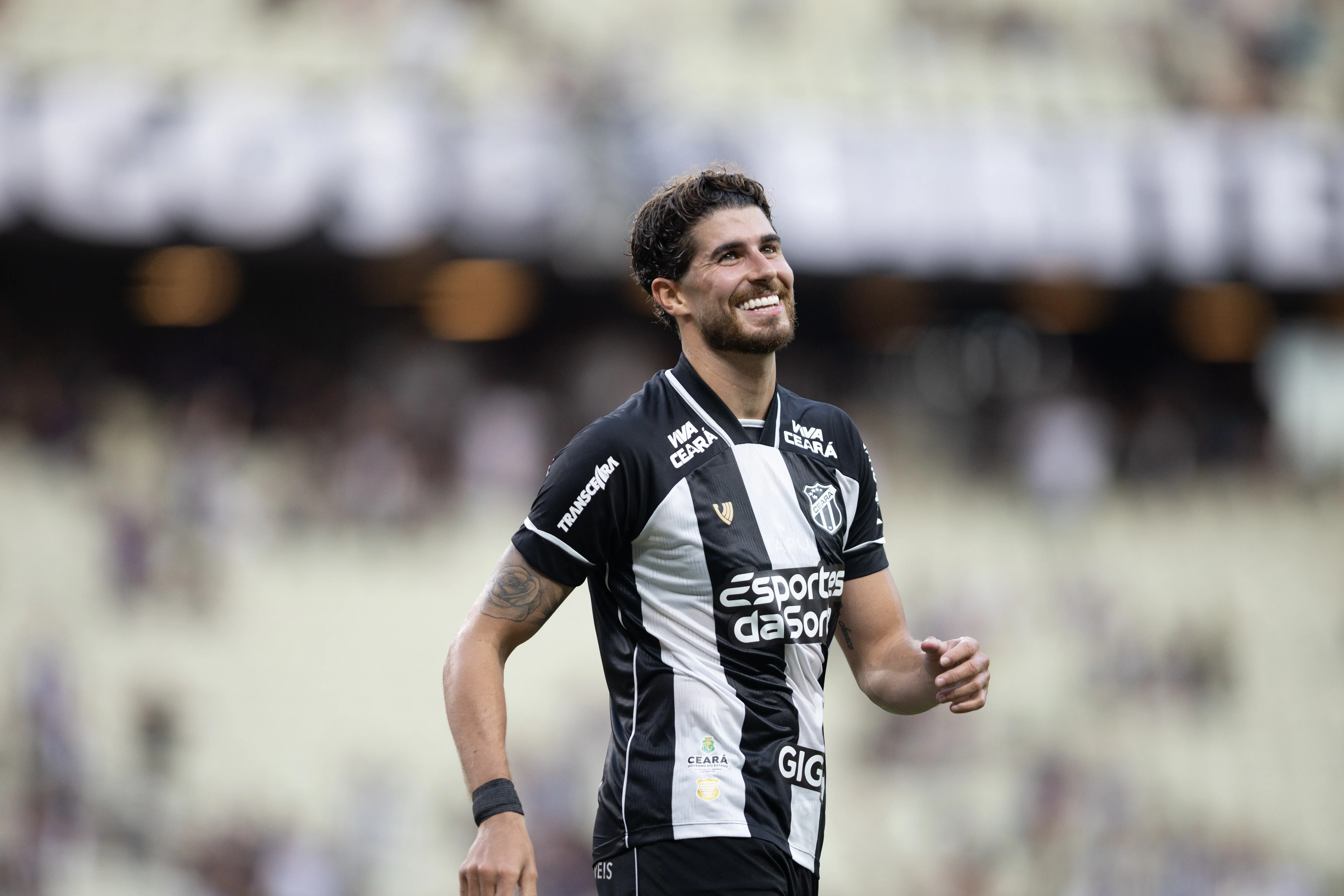 Pedro Raul  jogador do Ceara durante partida contra o Bragantino no estadio Arena Castelao pelo campeonato Brasileiro A 2025. Foto: Baggio Rodrigues/AGIF