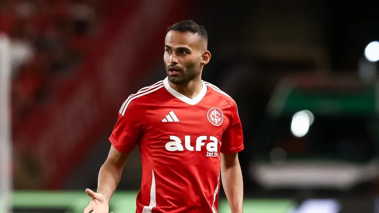 Thiago Maia. volante do Inter em partida pelo campeonato brasileiro (Foto: Pedro H. Tesch/Getty Images)