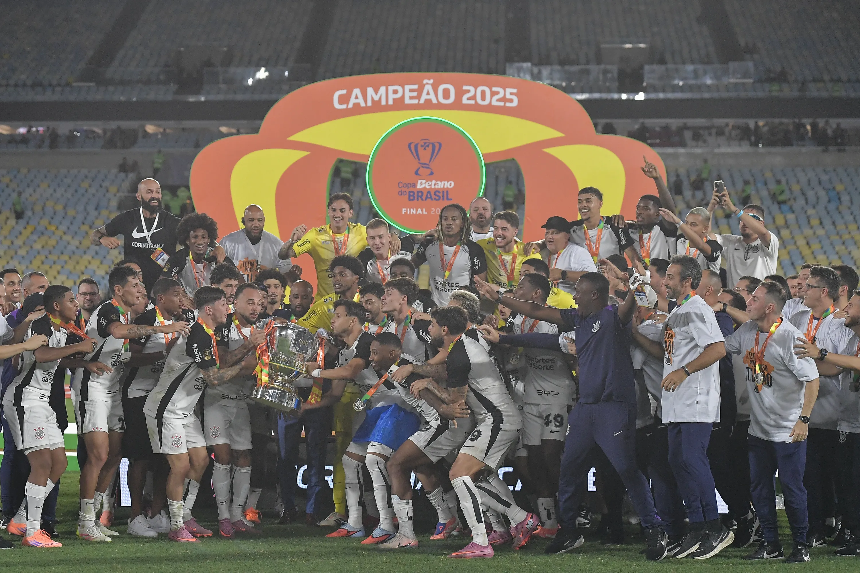 Corinthians é o segundo time com mais campeonatos em 2026. Foto: Thiago Ribeiro/AGIF