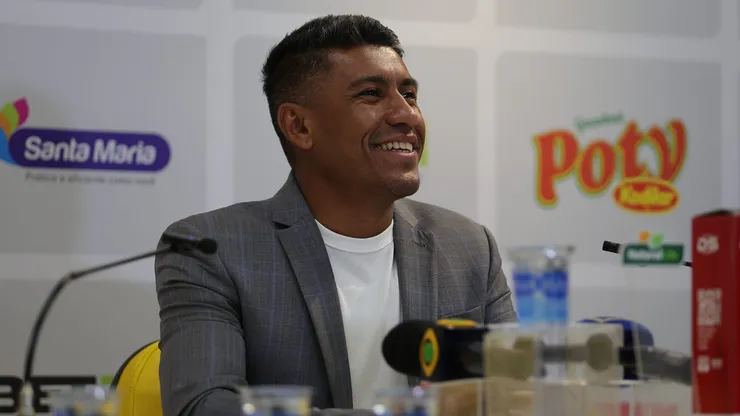 Paulinho durante sua apresentação oficial como coordenador técnico do Mirassol. Foto: Pedro Zacchi/AGIF