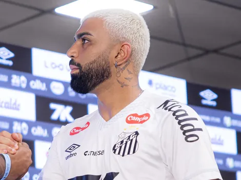 Gabigol sofre cobrança de membros da torcida organizada do Santos