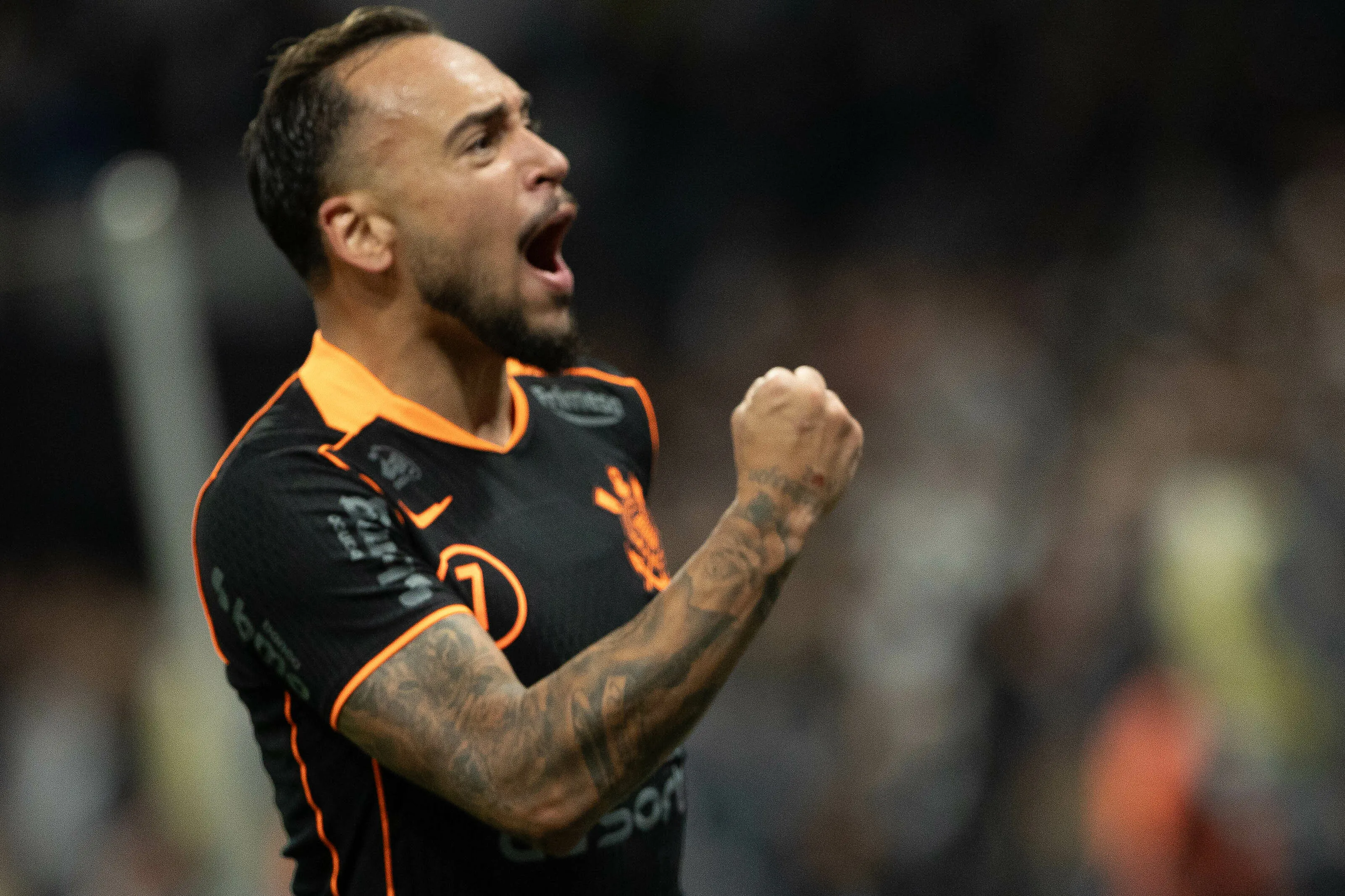 Maycon jogador do Corinthians comemora seu gol durante partida contra o Atletico-MG. Foto: Joisel Amaral/AGIF