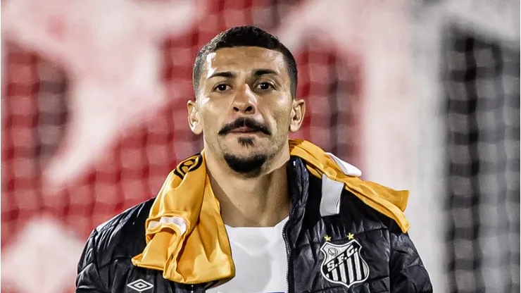Alisson, ex-volante do Santos