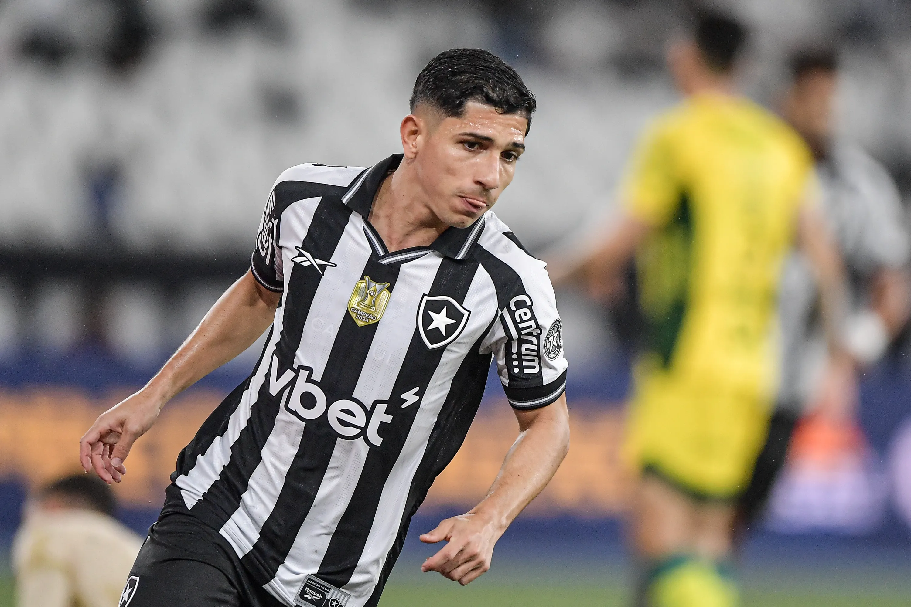 Savarino está muito perto de jogar no Fluminense. Foto: Thiago Ribeiro/AGIF