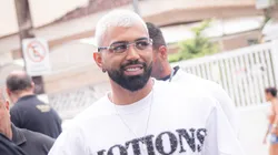 Gabigol durante apresentação na Vila Belmiro