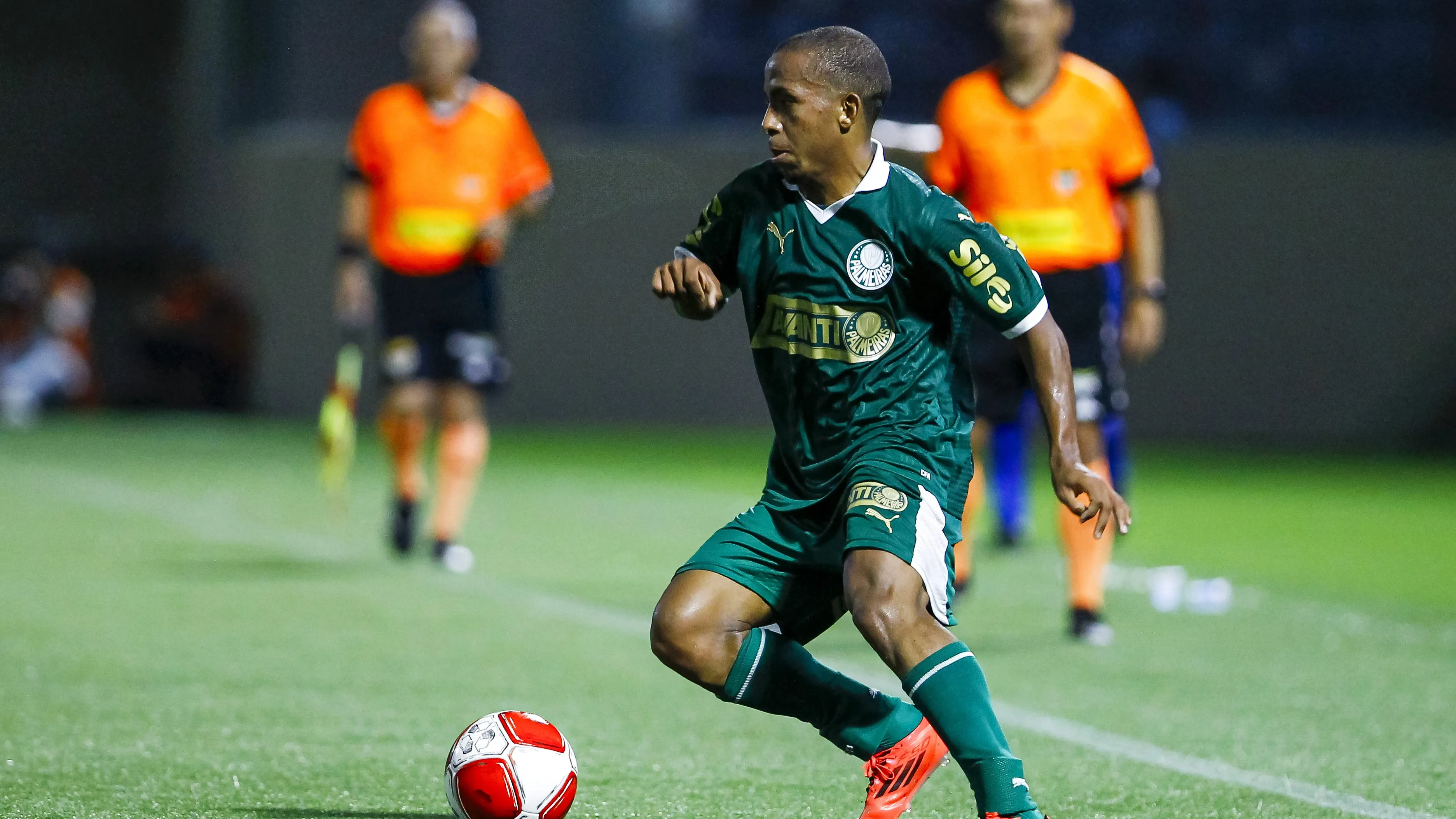 Sorriso em ação! Jopia da Academia despertou o interesse fora do Brasil – Foto: Marco Miatelo/AGIF